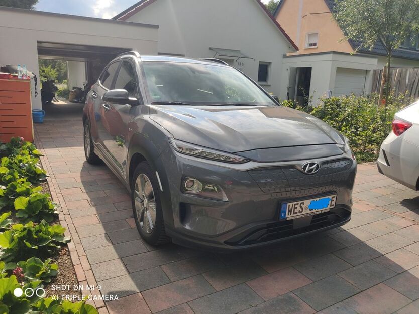 Hyundai KONA Elektro 69.000 km 18.300 € Alpen 46519