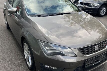 Seat Leon 105.000 km 10.999 &euro; Recklinghausen 45663