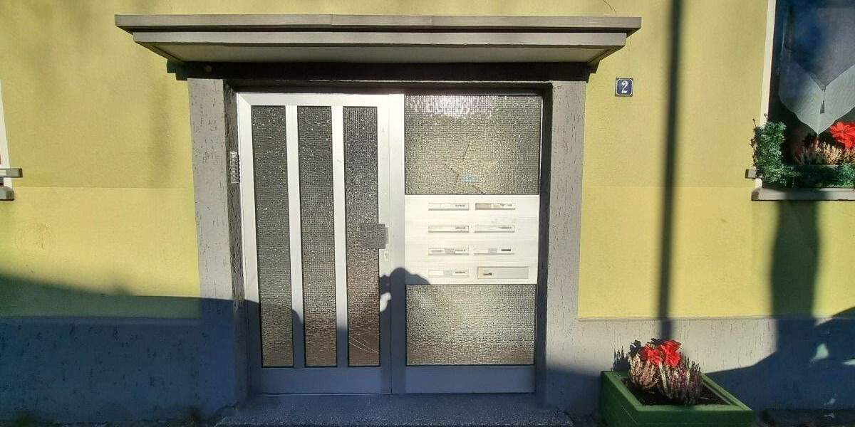 MEHRFAMILIENHAUS - 7 WOHNUNGEN - BO-CITY - GARTEN + AUSBAUPOTENZIAL 2 zimmer