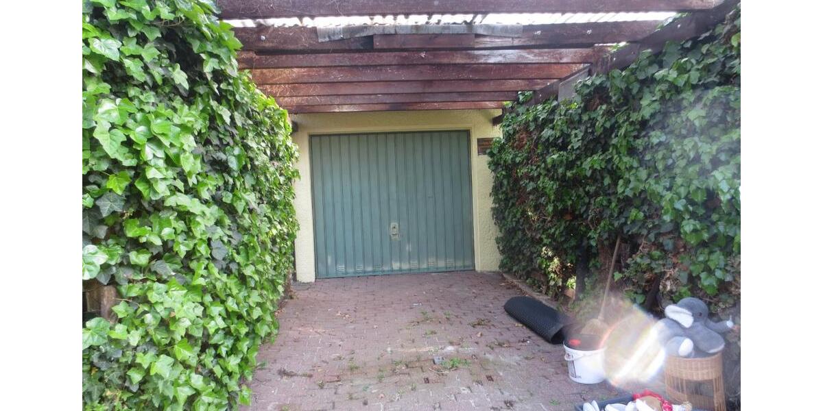 Zweifamilienhaus - ideal geeignet als Zweigenerationenhaus in RE 8 zimmer