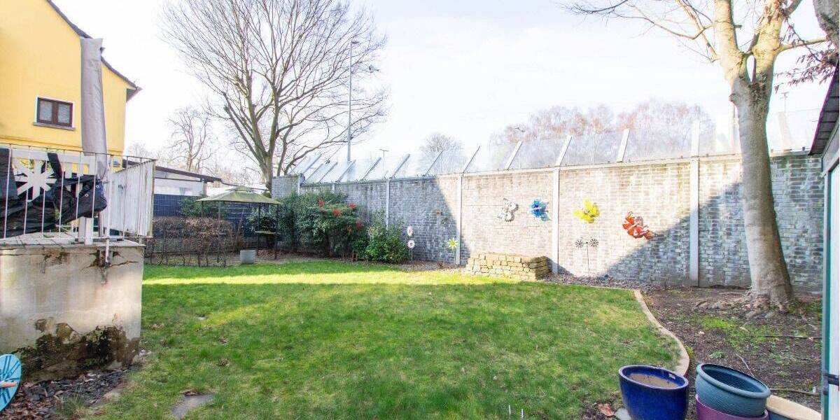 Mehrfamilienhaus, Wohnhaus Essen Bergerhausen - 8 Zimmer, 229 m&sup2;, 440.000&euro; | Angebot:26862346