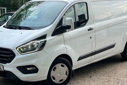 Ford Transit Custom 175.805 km 10.999 &euro; Duisburg 47137