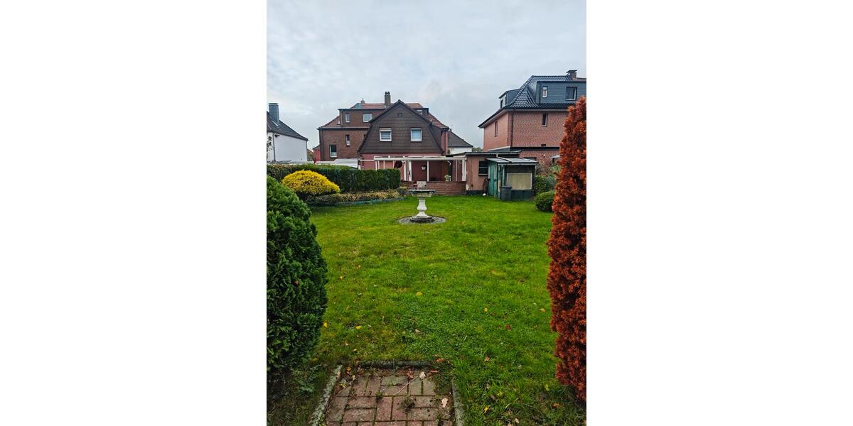 freistehendes Einfamilienhaus u.Mehrfamilienhaus auf 1 Grundstück 10 zimmer