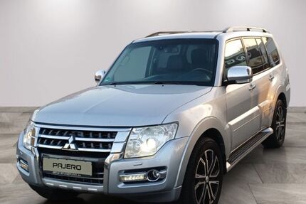Mitsubishi Pajero 285.000 km 15.980 &euro; Düsseldorf 40599