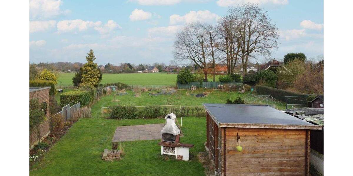 Schönes Bauernhaus mit großem Garten in top Lage von Menzelen-West 8 zimmer