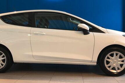 Ford Fiesta 89.910 km 11.790 &euro; Düsseldorf 40210