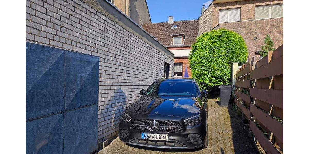 Reihenmittelhaus Düsseldorf Heerdt - 1 Zimmer, 285 m&sup2;, 695.000&euro; | Angebot:25683583