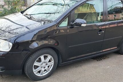 VW Touran 265.000 km 3.450 &euro; Duisburg 47167