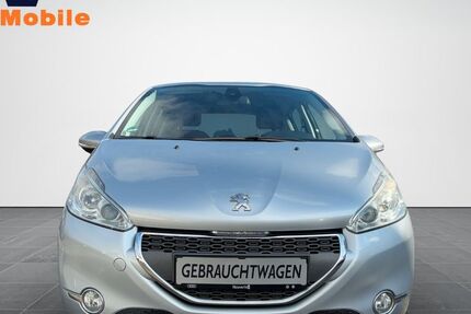 Peugeot 208 129.000 km 4.999 &euro; Düsseldorf 40472