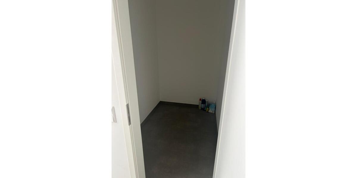 Erdgeschoßwohnung Duisburg Duisburg-Mitte - 1 Zimmer, 65 m&sup2;, 750&euro; | Angebot:26137570