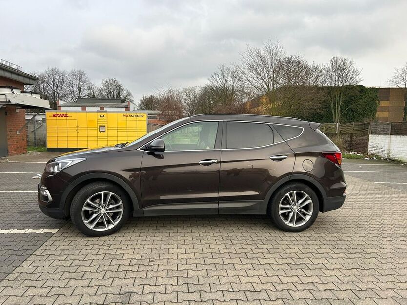 Hyundai SANTA FE 223.000 km 13.900 € Duisburg 47055