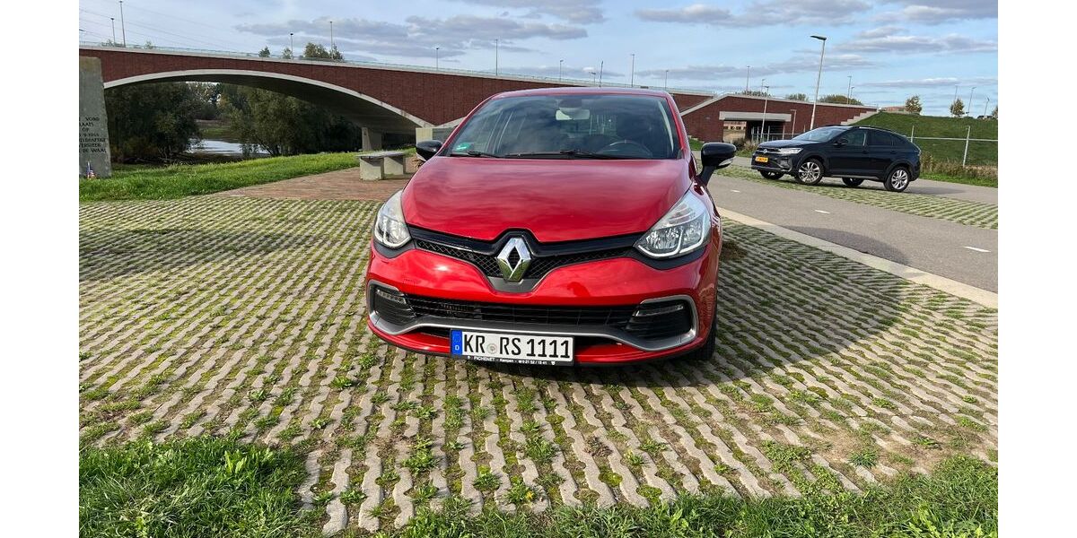 Renault Clio 122.948 km 9.900 &euro; Krefeld 47800