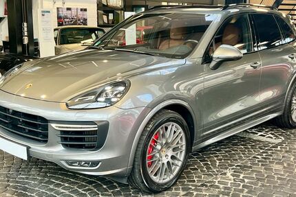 Porsche Cayenne 125.000 km 44.958 &euro; Düsseldorf 40595