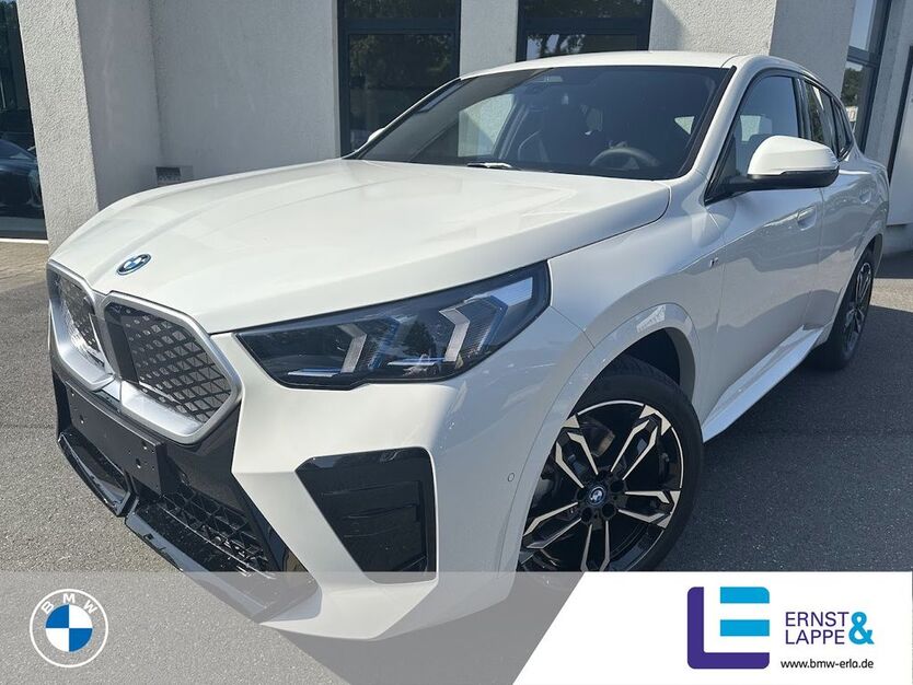 BMW iX2 4.000 km 43.970 € Essen 45134