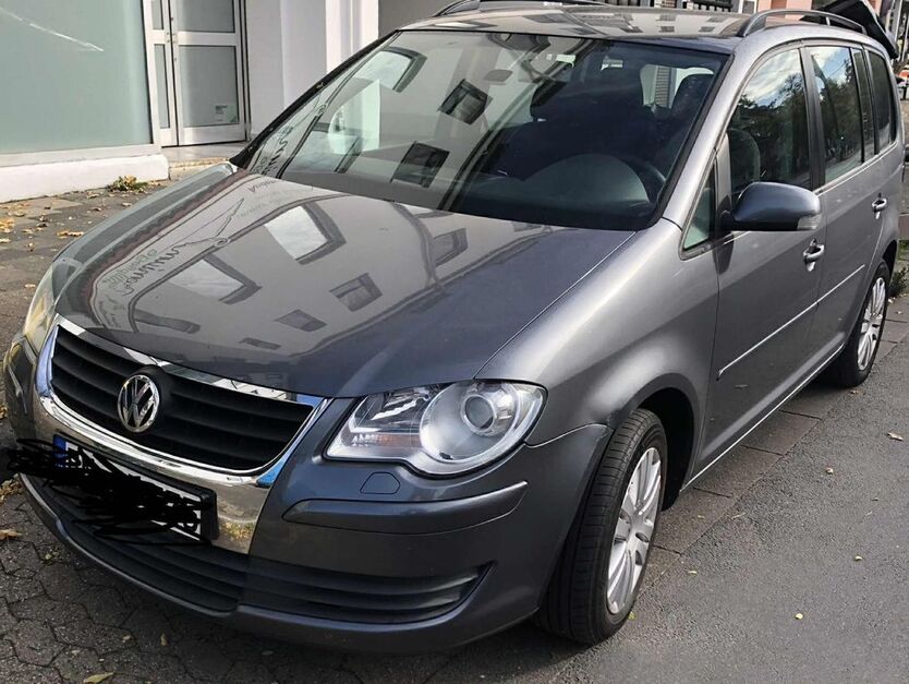 VW Touran 265.000 km 3.600 € Düsseldorf 40233