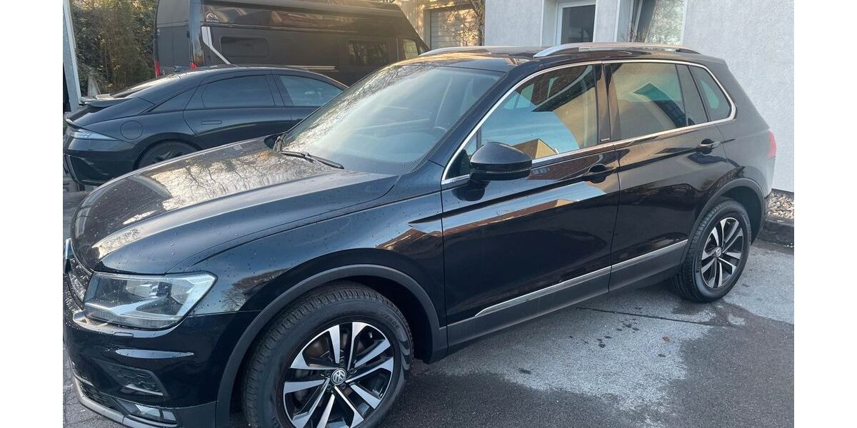 VW Tiguan 214.000 km 15.000 &euro; Duisburg 47229