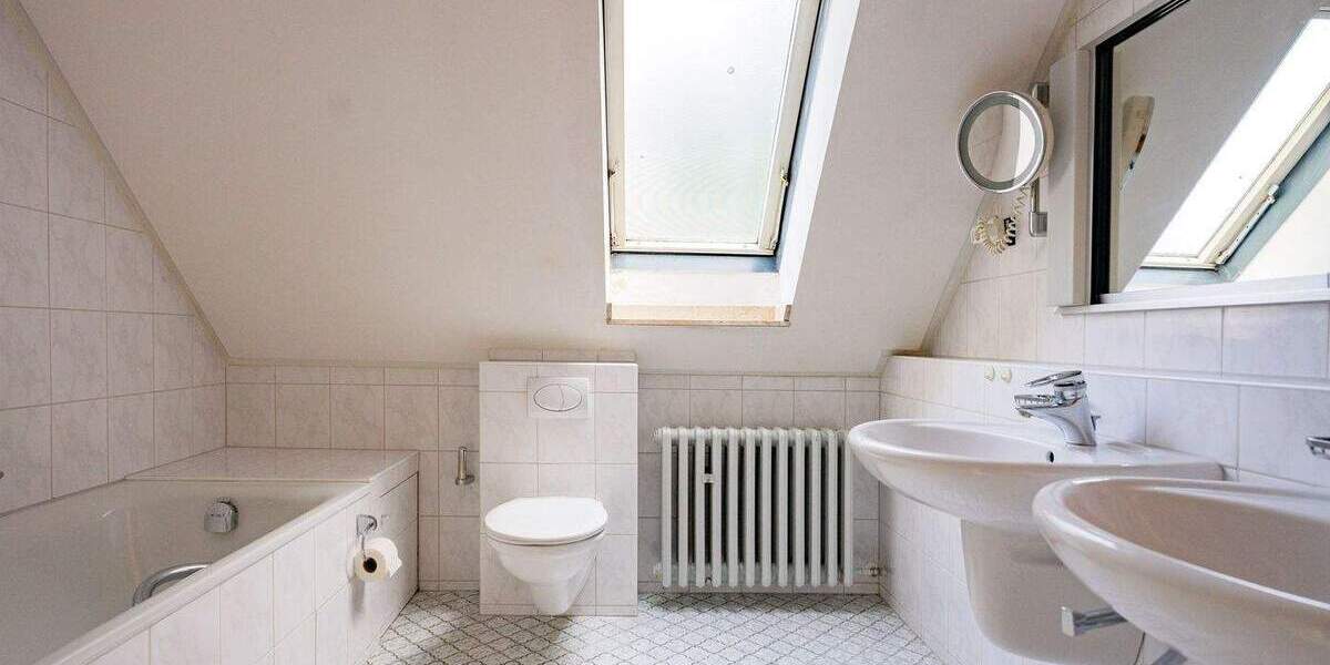 Krefeld Dyk-Lage: Großzügiges Einfamilienhaus mit Doppelgarage in gefragter, ruhiger Lage! 7 zimmer