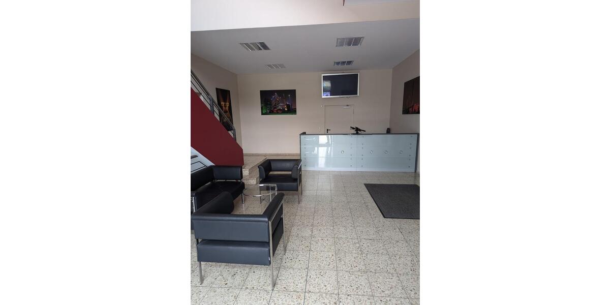 große Büroetage im Gewerbegebiet Henrichshütte zimmer