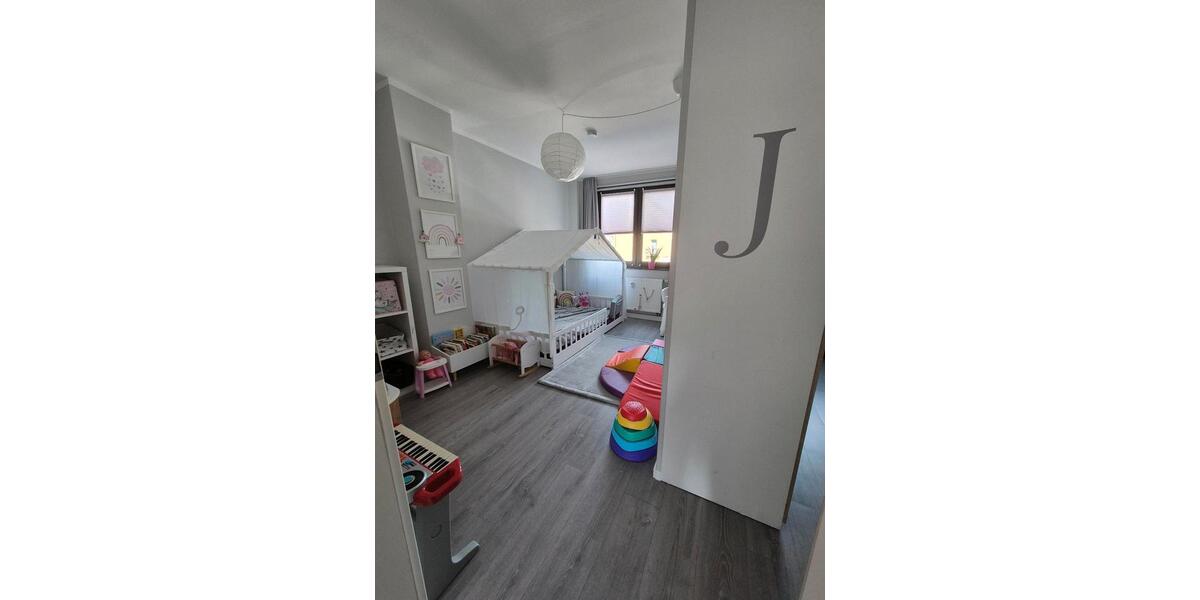 Etagenwohnung Gelsenkirchen Gelsenkirchen-West - 2 Zimmer, 84 m&sup2;, 825&euro; | Angebot:26405997