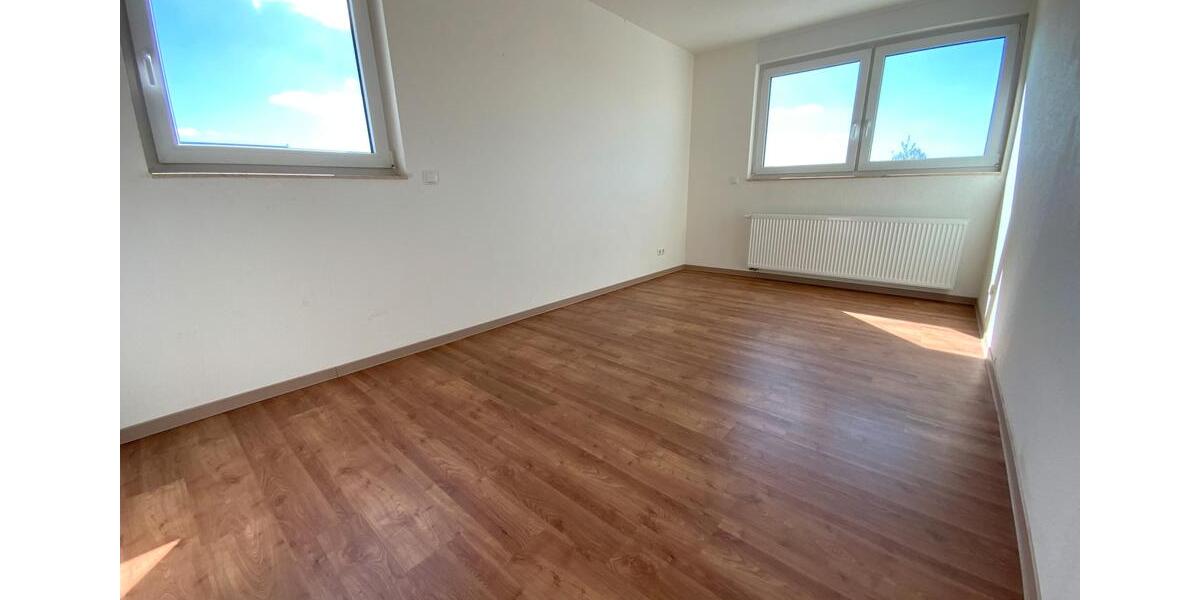 Dachgeschoßwohnung Meerbusch - 3 Zimmer, 99 m&sup2;, 1.415&euro; | Angebot:26235355
