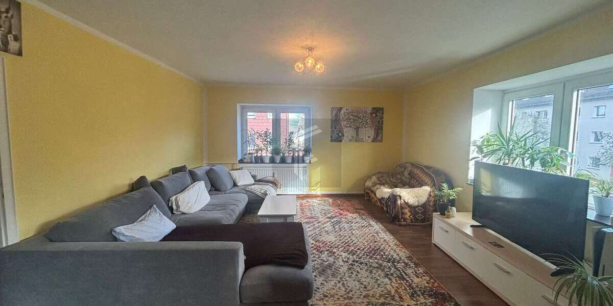 Etagenwohnung Duisburg Duisburg-Mitte - 2.5 Zimmer, 80 m&sup2;, 450&euro; | Angebot:26971750