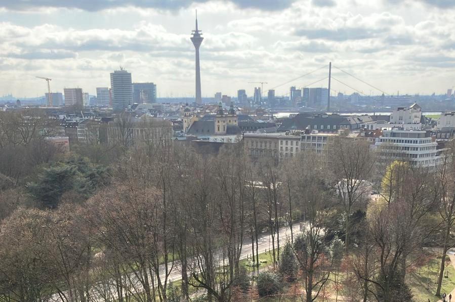 Etagenwohnung Düsseldorf Stadtbezirk 2 - 1 Zimmer, 42 m&sup2;, 1.450&euro; | Angebot:25580085