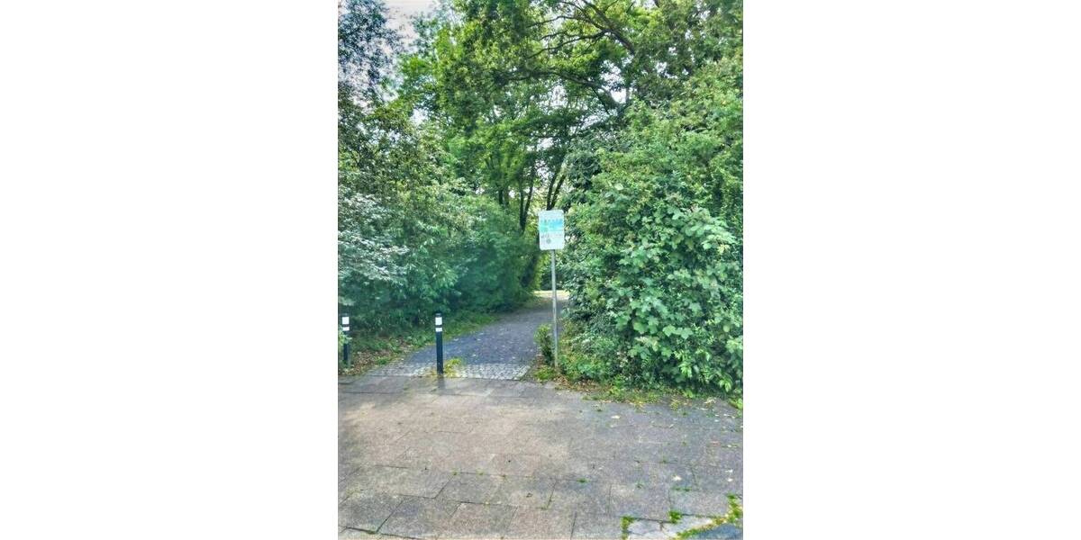 Eigentumswohnung mit grünem Ausblick und Tiefgaragenstellplatz 3 zimmer