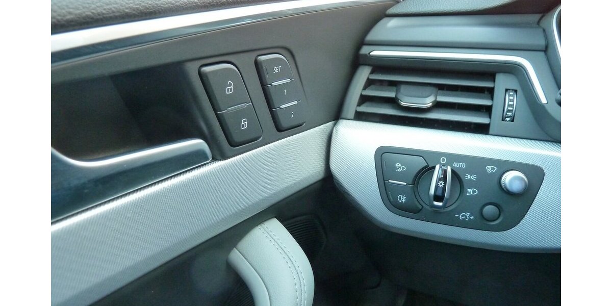 Audi A5 2.0 TFSI Sp Quattro S line Pano HUD Leder 107.000 km 21.900 &euro; Ratingen 40885