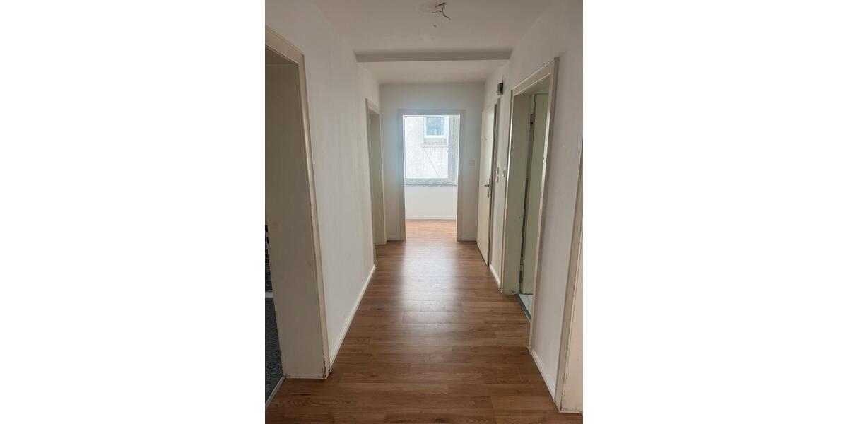 Etagenwohnung Bochum Bochum-Mitte - 4 Zimmer, 120 m&sup2;, 1.500&euro; | Angebot:25562431