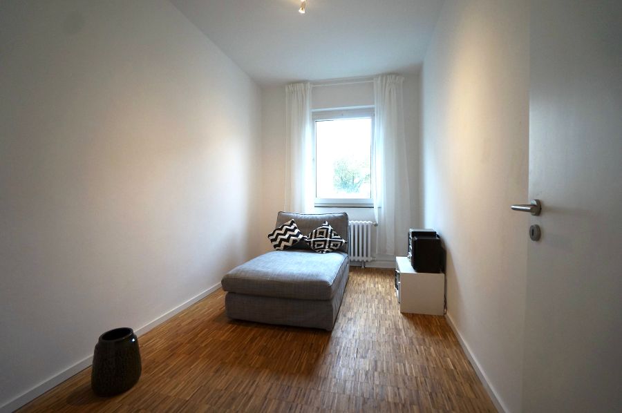 Sehr schöne 3 Zimmer Whg komplett möbliert ! Fußläufig zum HBf ! 3 zimmer