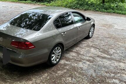 VW Passat 141.000 km 7.200 &euro; Düsseldorf 40470