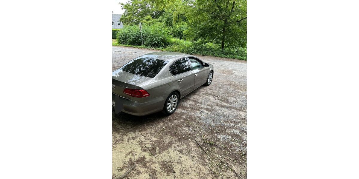 VW Passat 141.000 km 7.300 &euro; Düsseldorf 40470