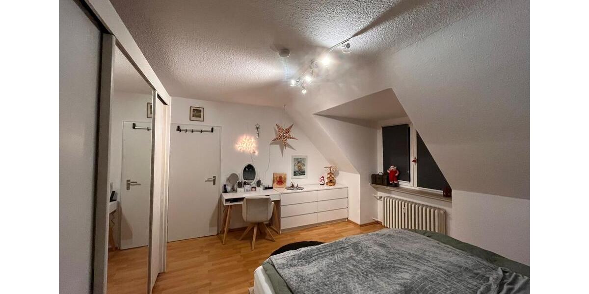 Dachgeschoßwohnung Essen Stadtbezirk IV - 2 Zimmer, 60 m&sup2;, 112.000&euro; | Angebot:25239626