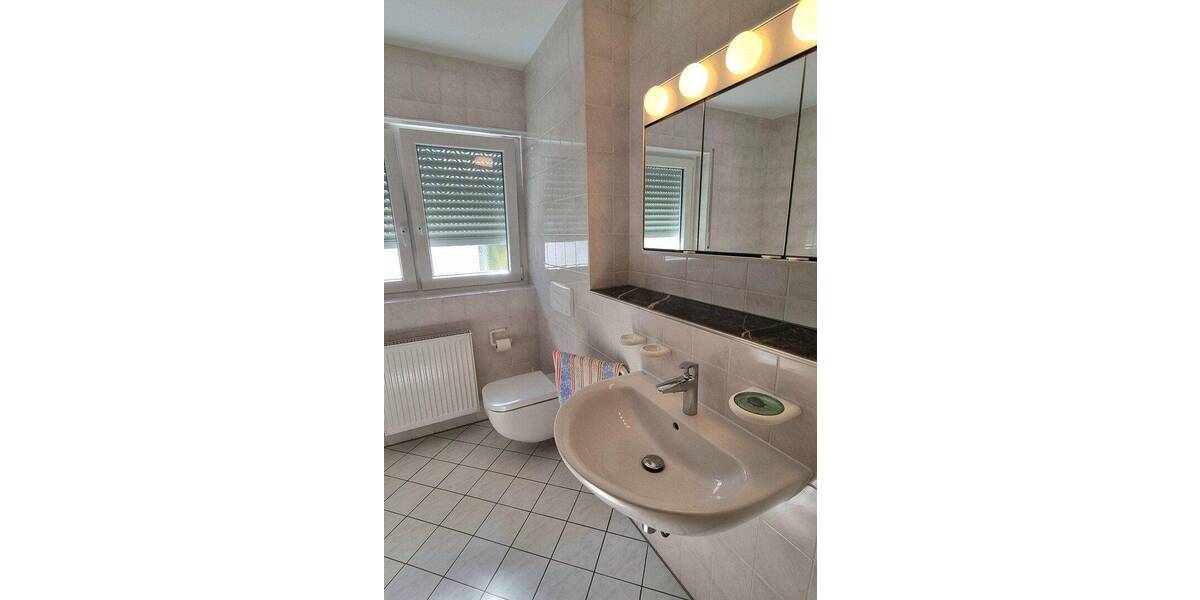 Etagenwohnung Bochum Höntrop - 3 Zimmer, 118 m&sup2;, 1.250&euro; | Angebot:26875118