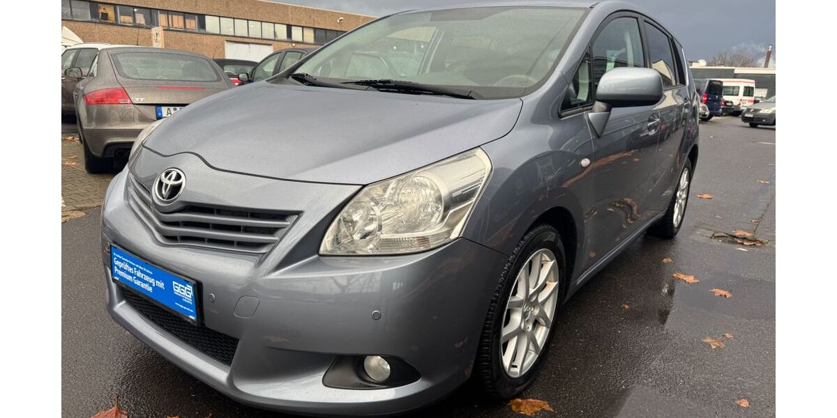Toyota Verso 116.921 km 9.990 &euro; Düsseldorf 40233