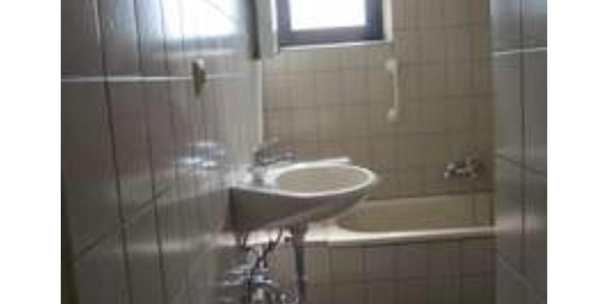 Gepflegtes Vier-Familienhaus in Duisburg Meiderich Haus Stadtpark 16 zimmer