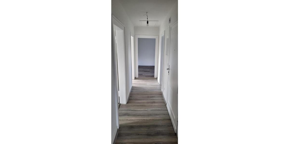 Dachgeschoßwohnung Duisburg Essenberg - 3 Zimmer, 73 m&sup2;, 529&euro; | Angebot:24979248
