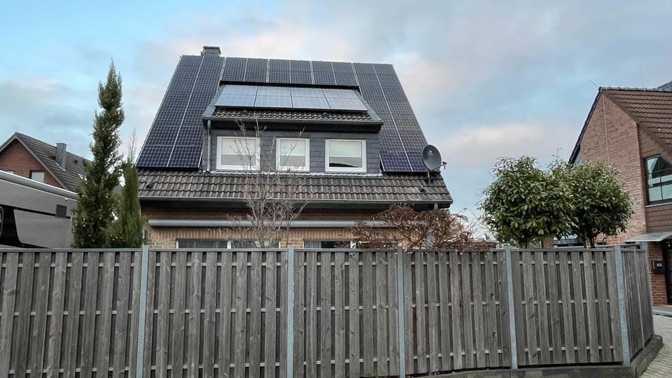 Freistehendes Einfamilienhaus mit PV + Garage in St. Tönis 7 zimmer