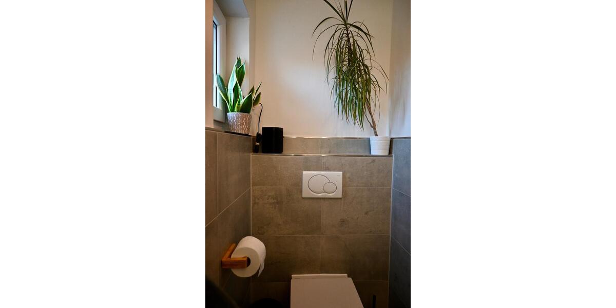 Einfamilienhaus mit Doppelgarage & PV-Anlage - provisionsfrei 3.5 zimmer