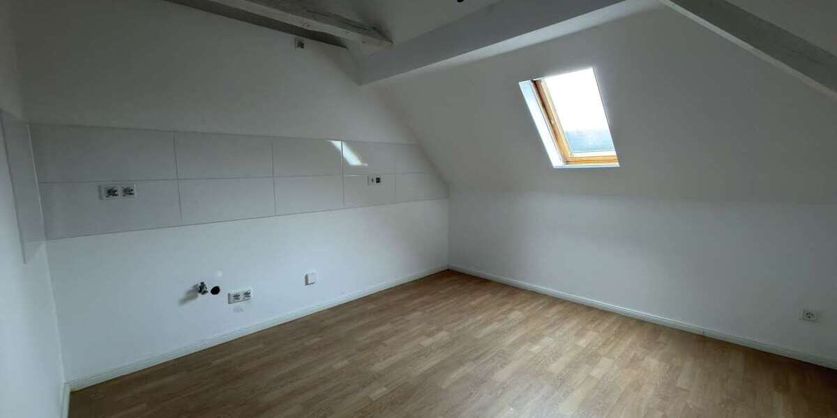 Exklusives Investment: Kernsaniertes Mehrfamilienhaus mit Balkon und Terrasse 10 zimmer