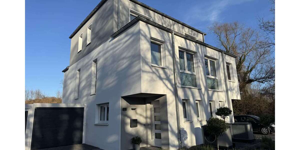 Einfamilienhaus Duisburg Oestrum - 4 Zimmer, 123 m&sup2;, 1.540&euro; | Angebot:25271606