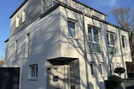 Haus Duisburg Oestrum - 4 Zimmer, 123 m&sup2;, 1.540&euro; | Angebot:25271606