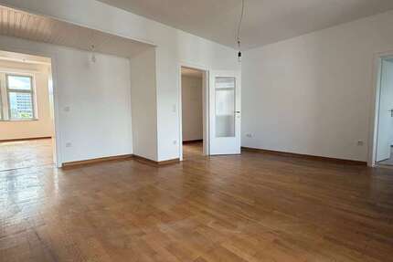Wohnung Düsseldorf Golzheim - 3 Zimmer, 85 m&sup2;, 900&euro; | Angebot:26885672
