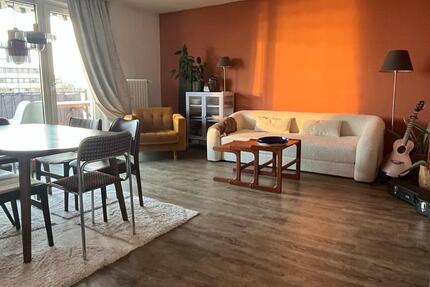 Spacious Rooftop Terrace, Bright Furnished Sublet in Flingern 2.5 zimmer