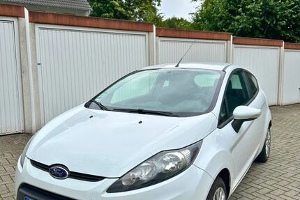 Ford Fiesta 182.000 km 2.900 € Essen 45355