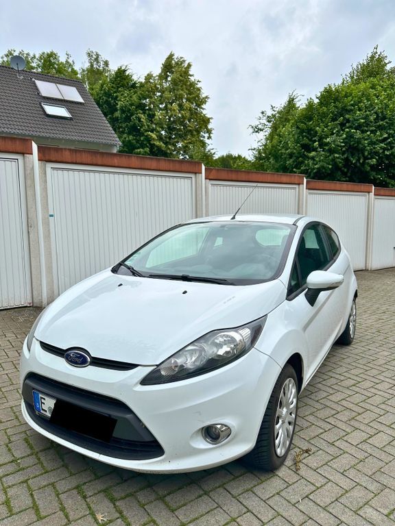 Ford Fiesta 182.000 km 2.900 € Essen 45355