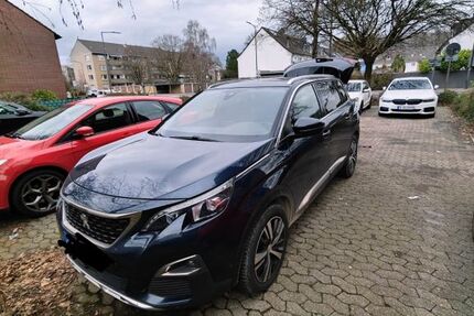 Peugeot 5008 181.000 km 16.600 &euro; Düsseldorf 40599