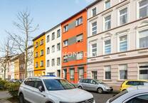 Charmantes Mehrfamilienhaus mit fünf Wohneinheiten und vielseitiger Gewerbefläche