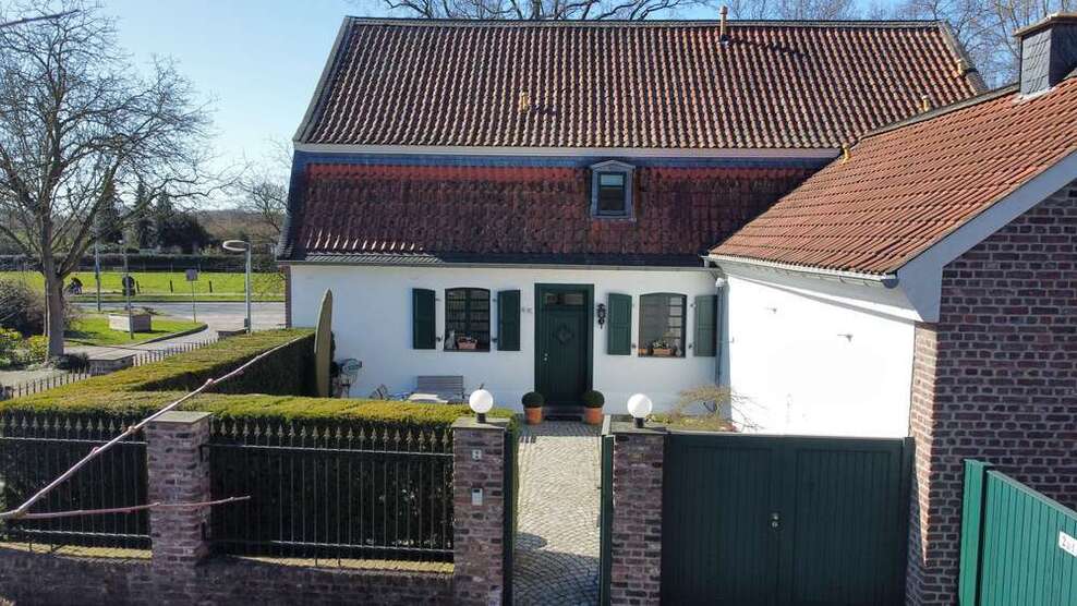 Haus zum Kaufen in Krefeld 539.000 € 140 m²