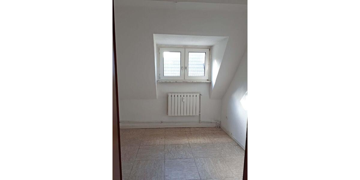 Gemütliche Dachgeschosswohnung mit Potential 3.5 zimmer